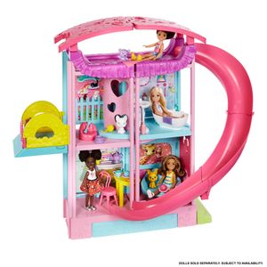 Casa de juegos Barbie® Chelsea™
